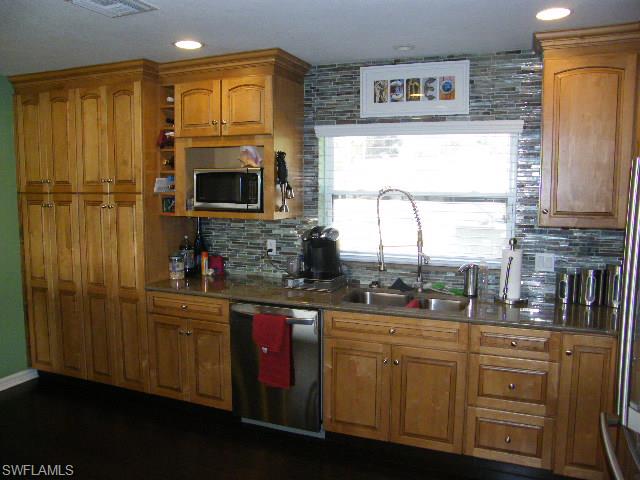 ISLAND PARK - Residential