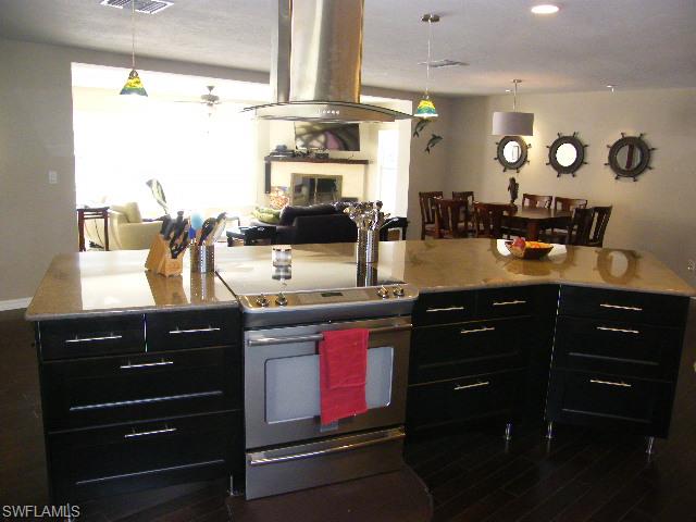 ISLAND PARK - Residential