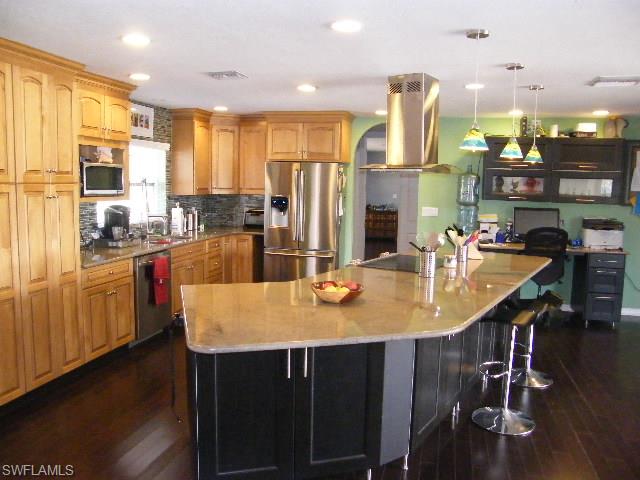 ISLAND PARK - Residential