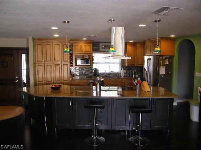 ISLAND PARK - Residential