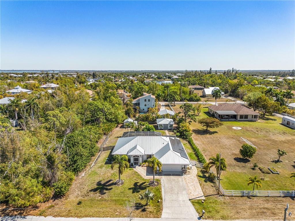 CHARLOTTE SHORES - Residential