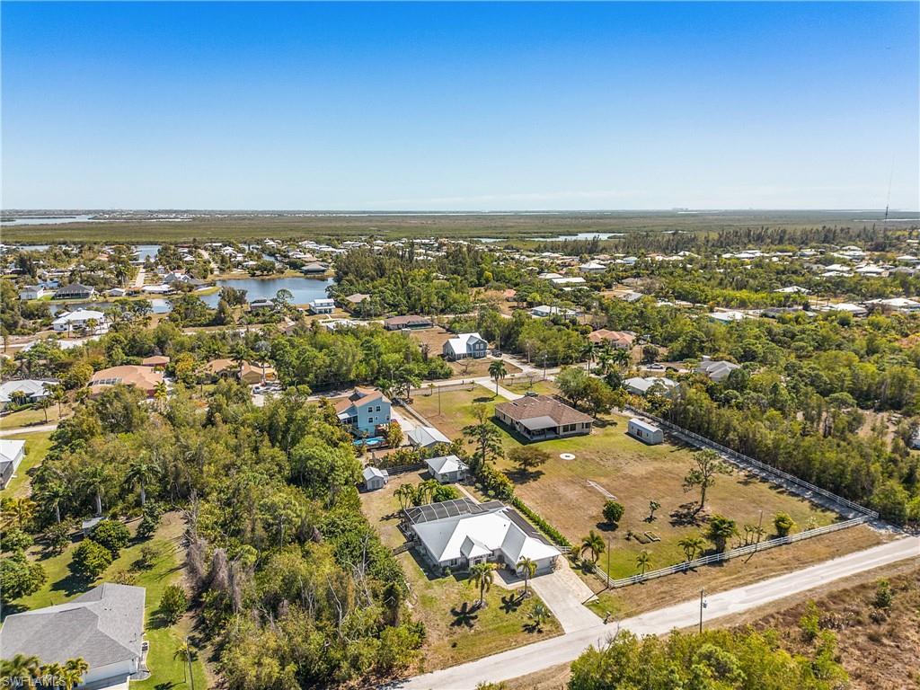 CHARLOTTE SHORES - Residential