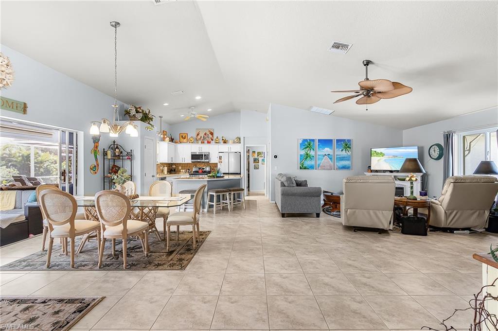 CHARLOTTE SHORES - Residential