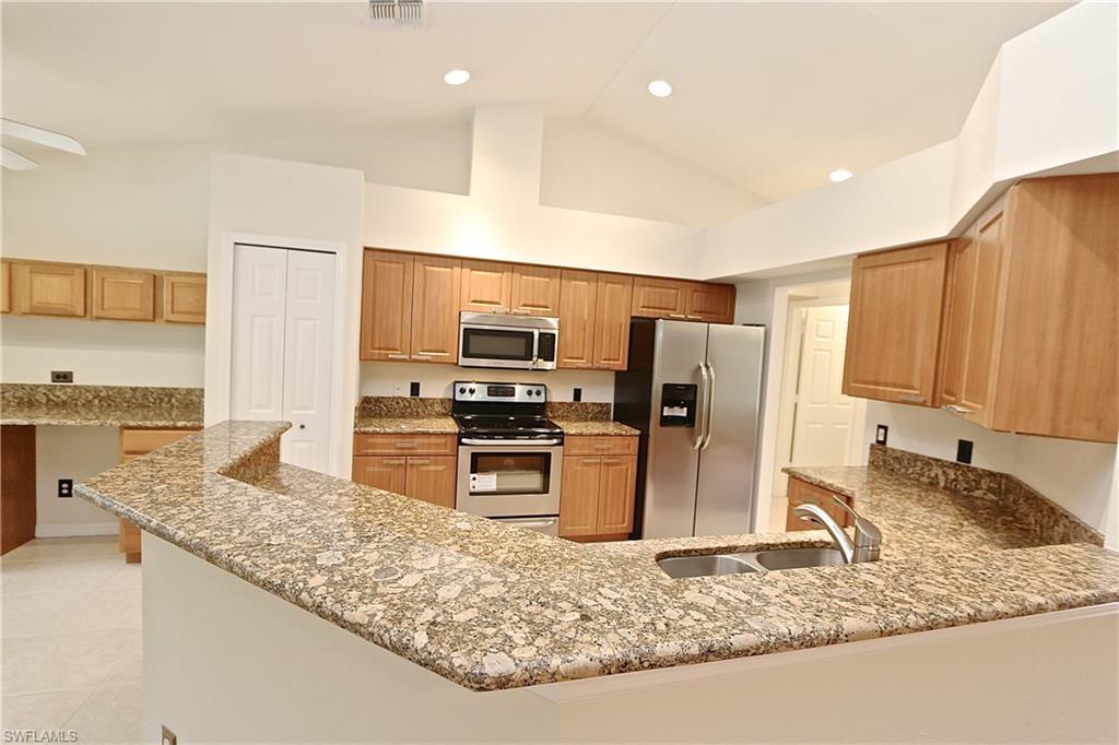 GOLDEN GATE ESTATES - Residential