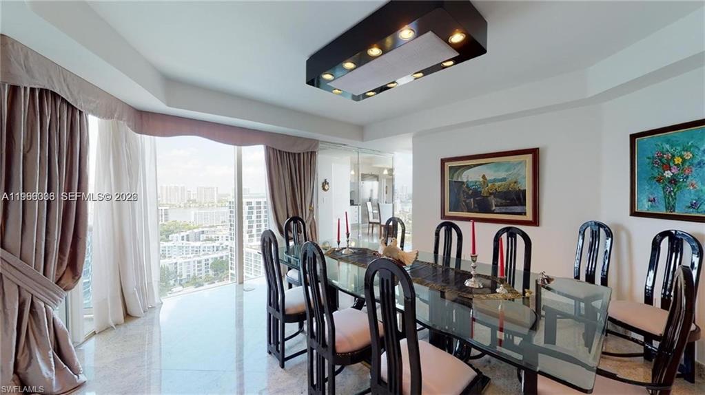 SPINNAKER CLUB CONDO - Residential