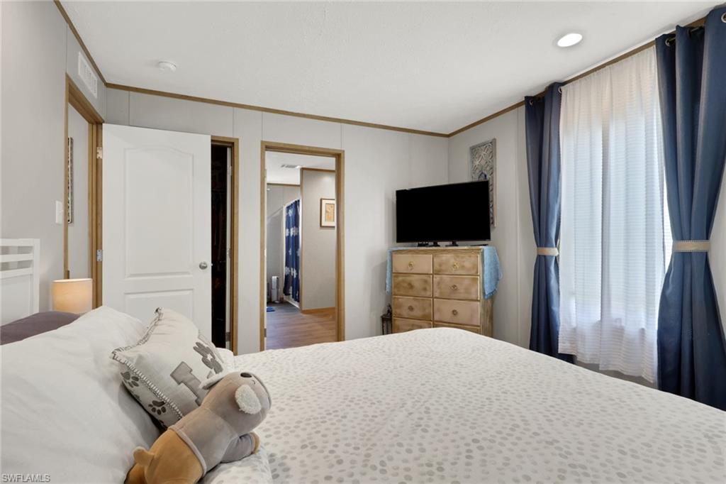 CARRIAGE VILLAGE - Residential
