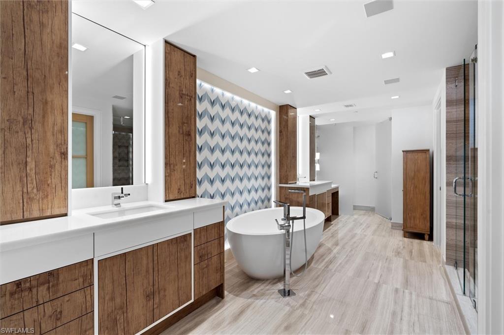 MYSTIQUE - Residential