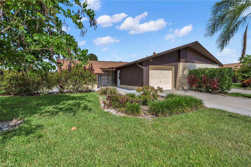 LAKEWOOD VILLAS - Residential