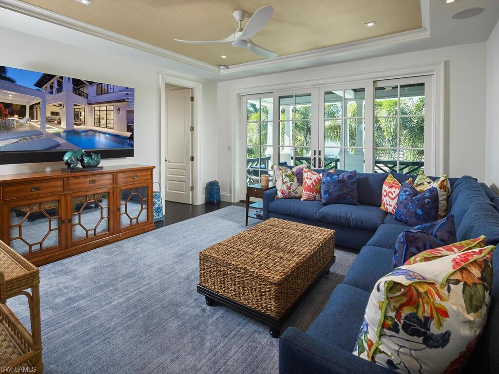 OLDE NAPLES - Residential