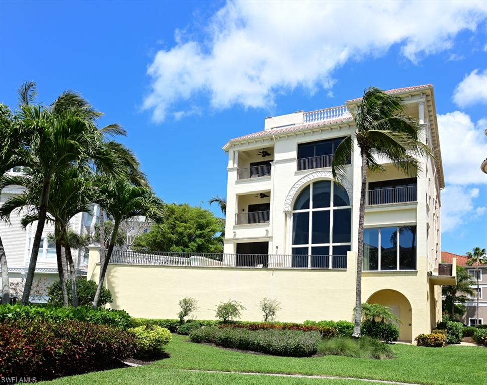 BAREFOOT BEACH - Residential