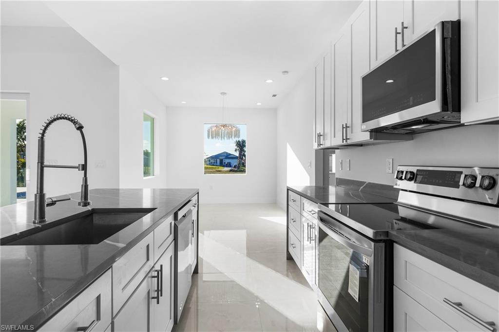 CAPE CORAL - Residential Lease