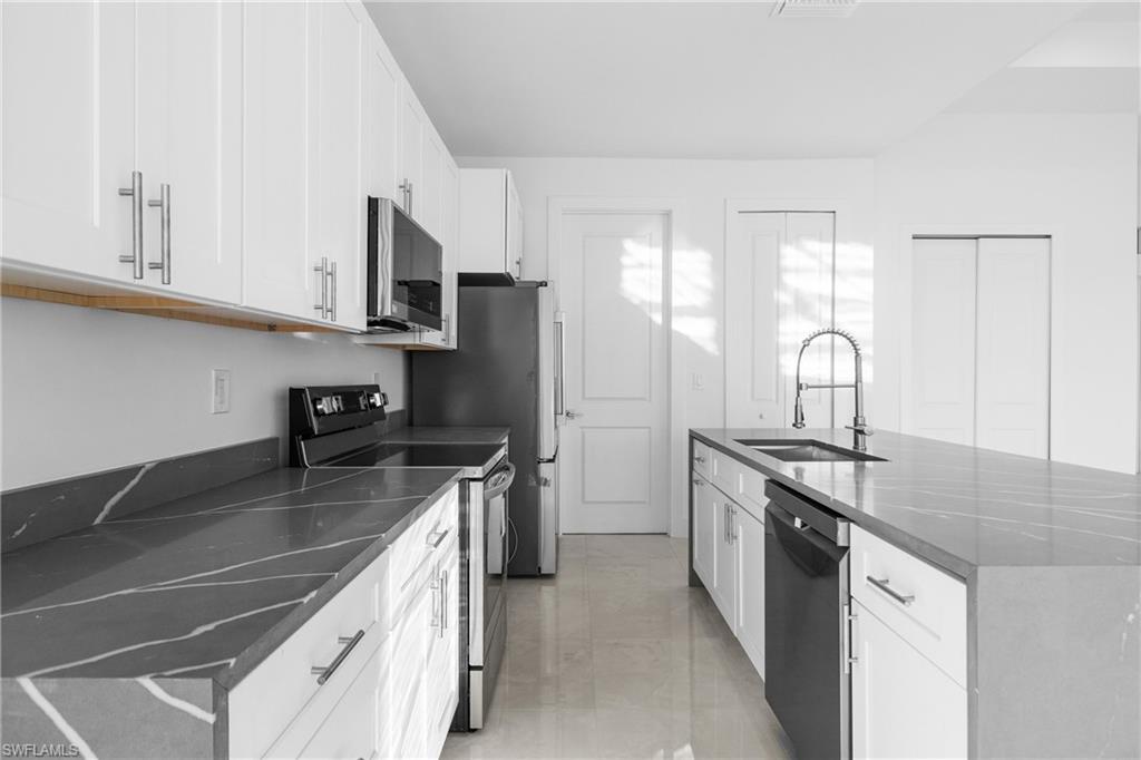 CAPE CORAL - Residential Lease
