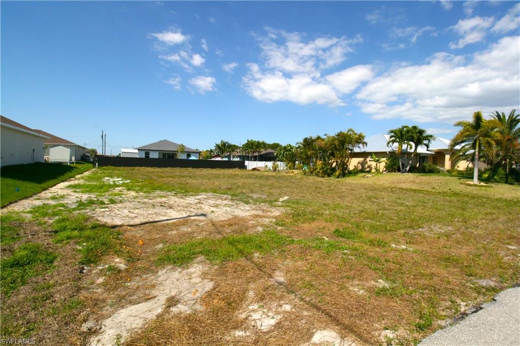 CAPE CORAL - Land