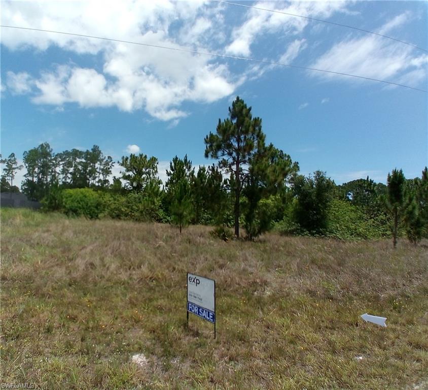 LEHIGH ACRES - Land