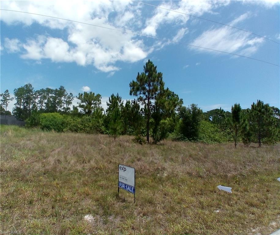 LEHIGH ACRES - Land