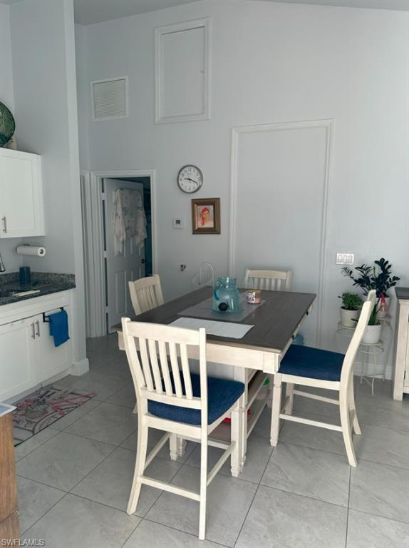 GOLDEN GATE CITY - Residential Lease