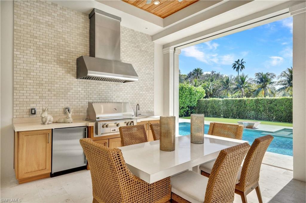 WINDWARD ISLE - Residential