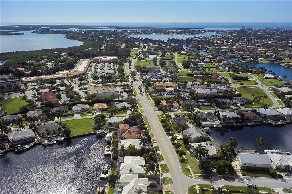 MARCO BEACH - Residential