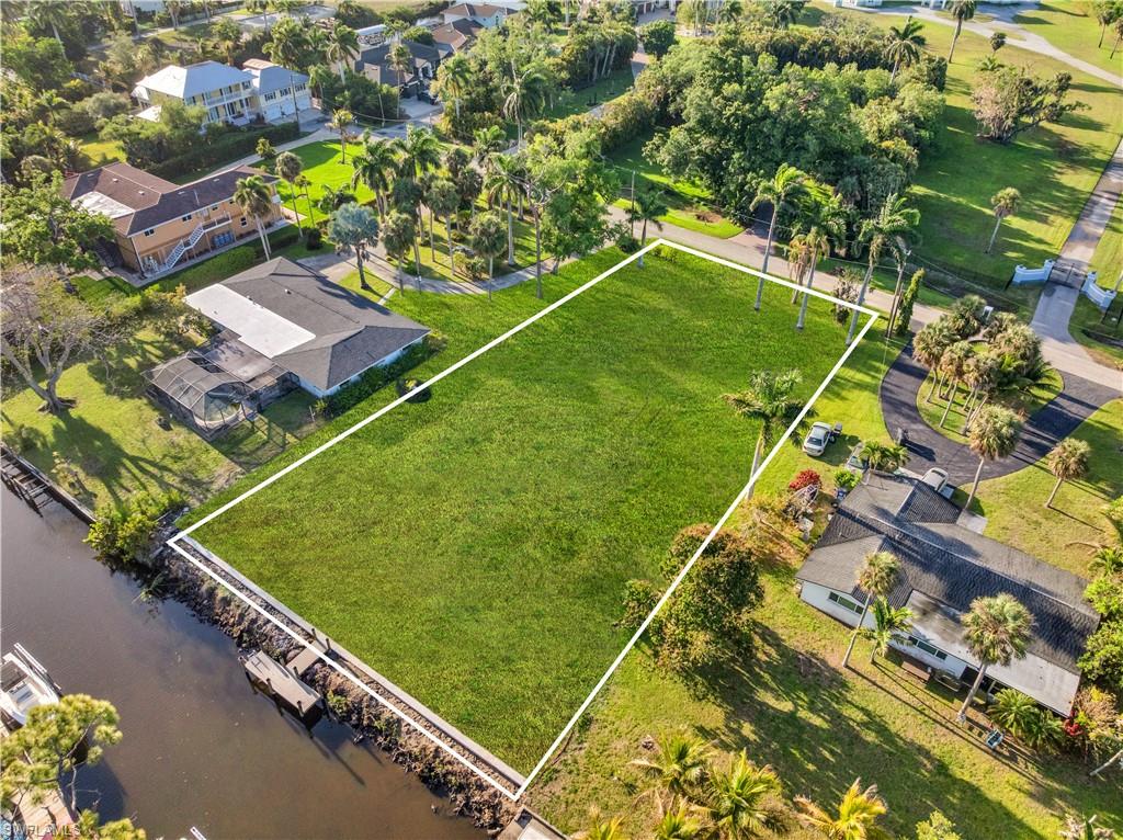 RIVER MANOR - Land