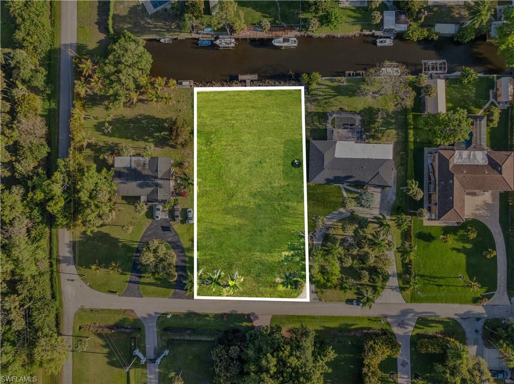 RIVER MANOR - Land