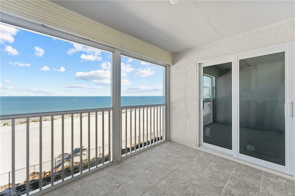 SMUGGLERS COVE CONDO - Residential