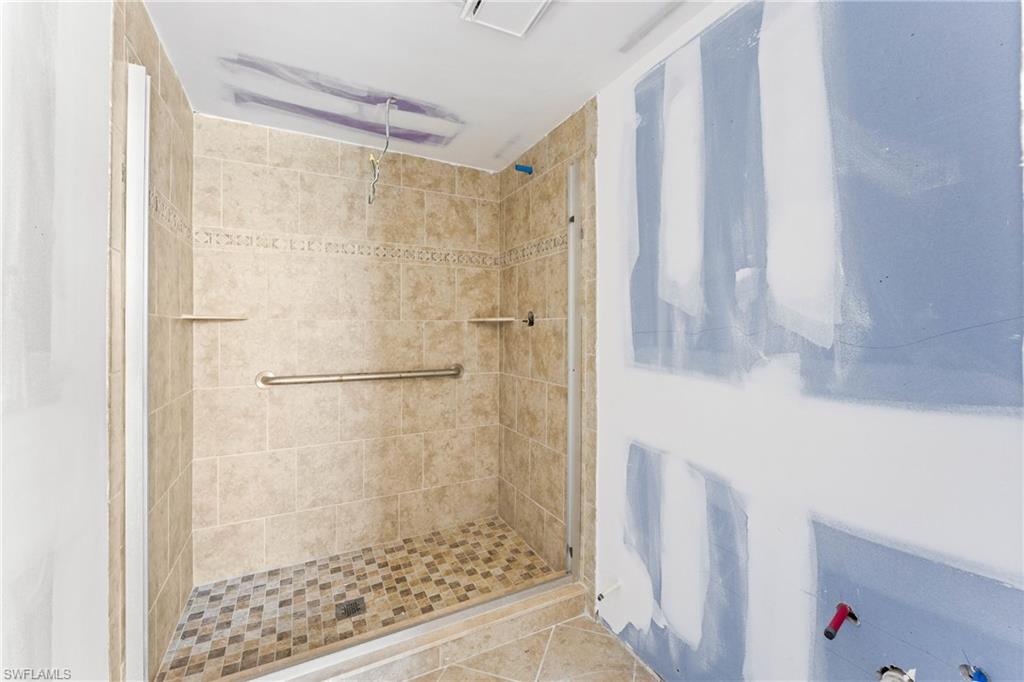 SMUGGLERS COVE CONDO - Residential