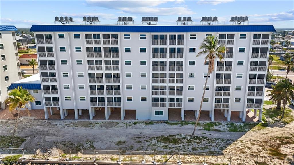 SMUGGLERS COVE CONDO - Residential