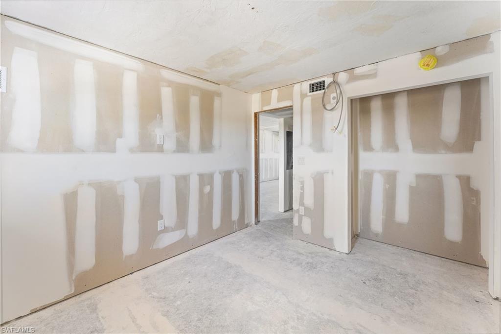 SMUGGLERS COVE CONDO - Residential
