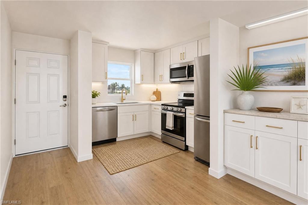 SMUGGLERS COVE CONDO - Residential
