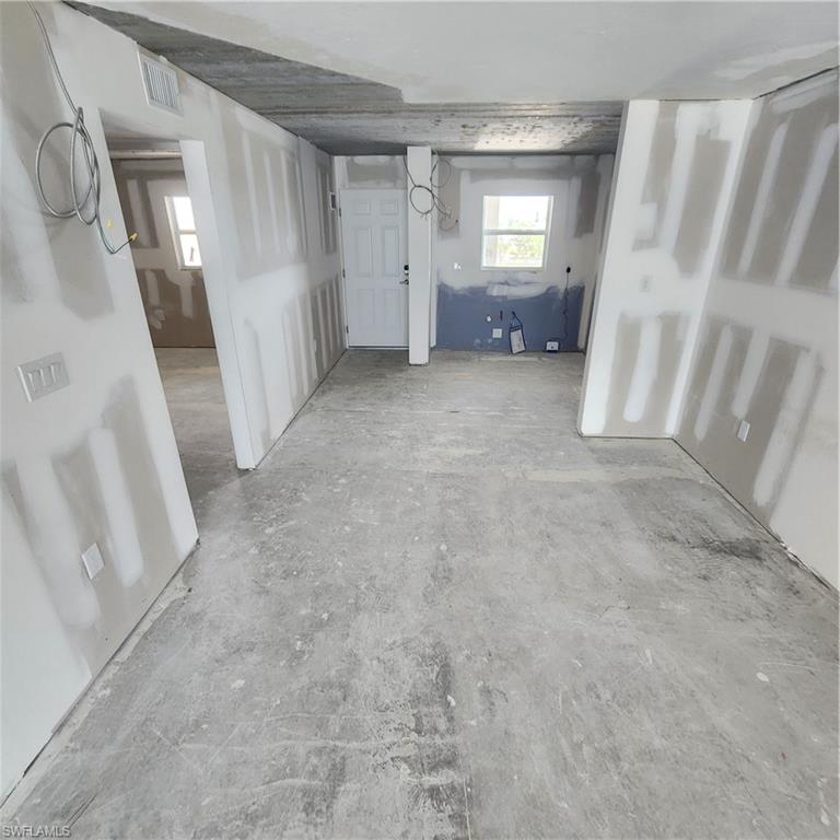 SMUGGLERS COVE CONDO - Residential