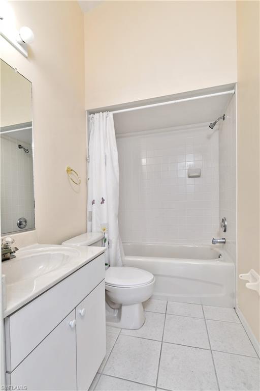 SABAL SPRINGS GOLF AND RACQUET CLUB - Residential