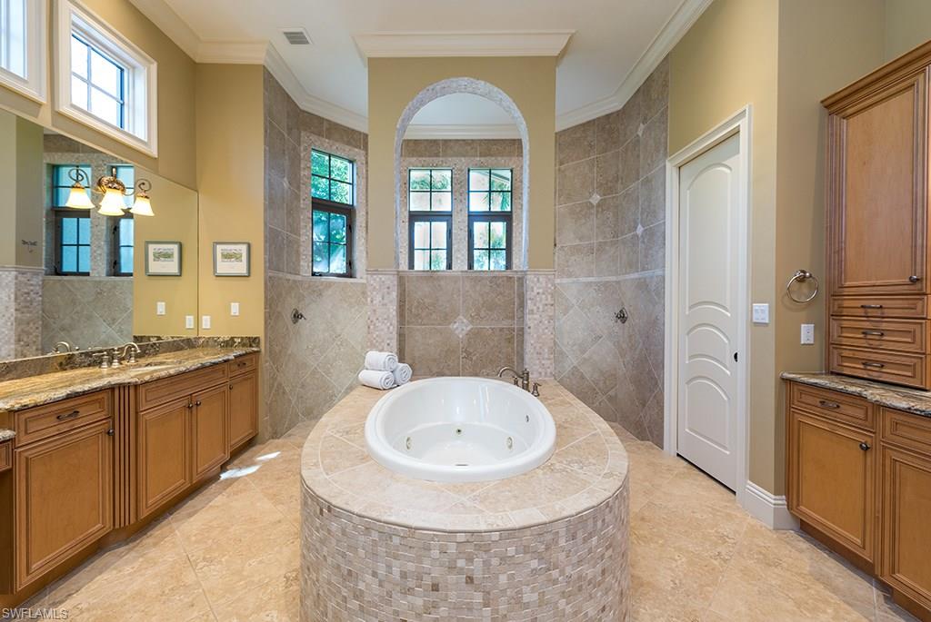 LIVINGSTON WOODS - Residential
