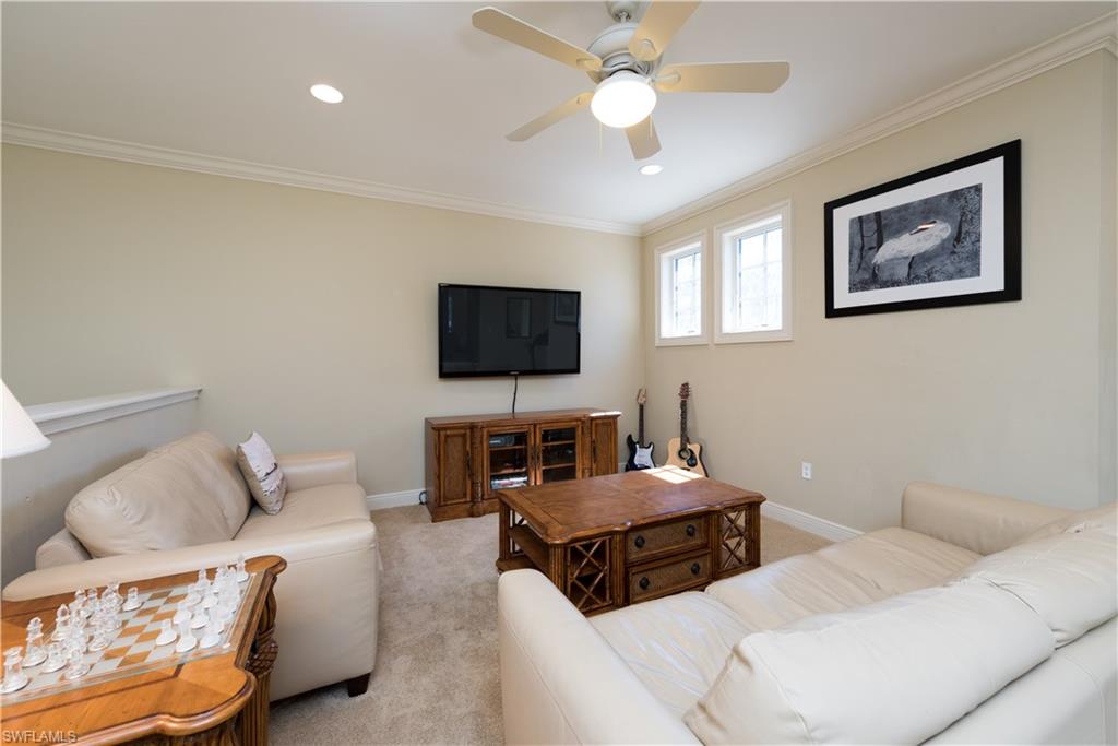 LIVINGSTON WOODS - Residential