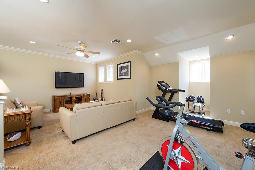 LIVINGSTON WOODS - Residential