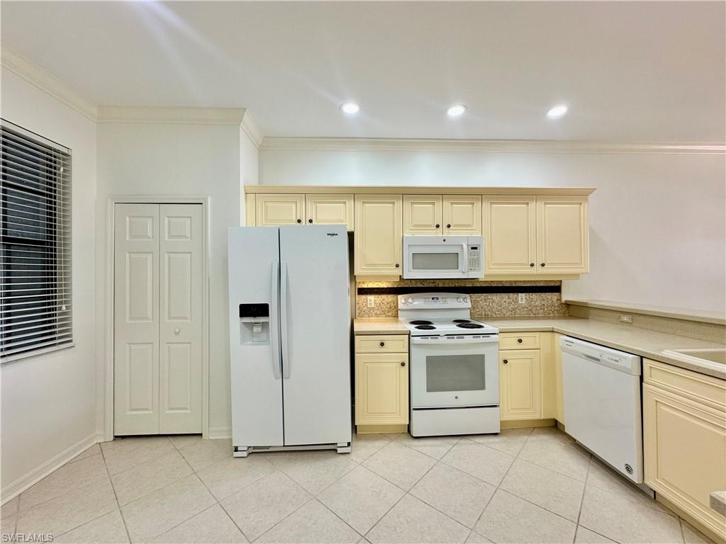 SUMMIT PLACE - Residential Lease