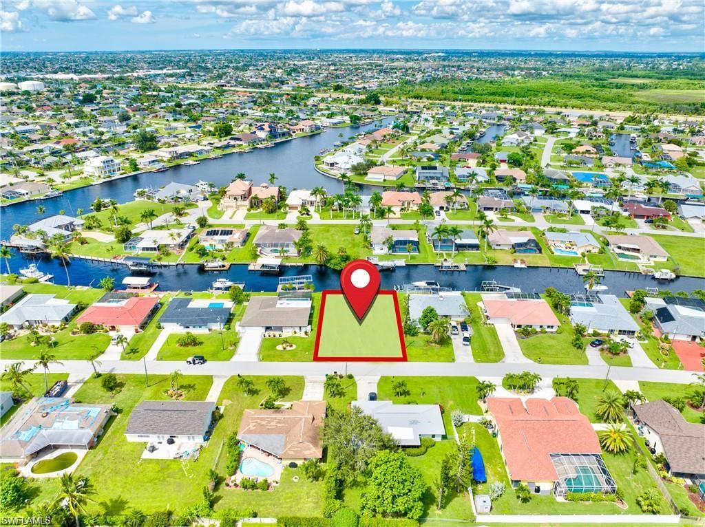 CAPE CORAL - Land