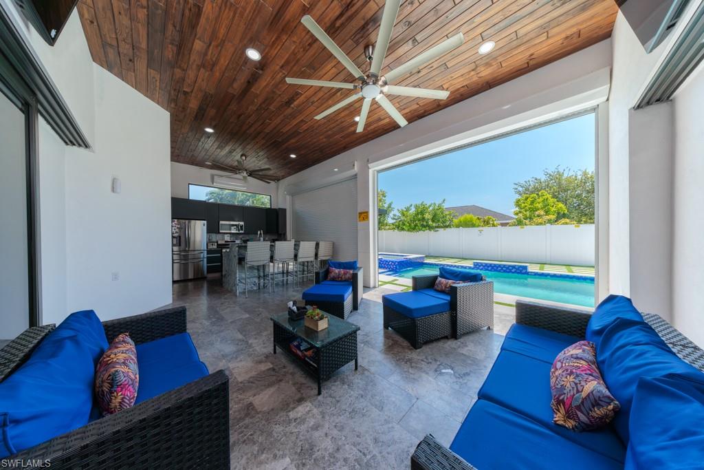 CAPE CORAL - Residential Lease