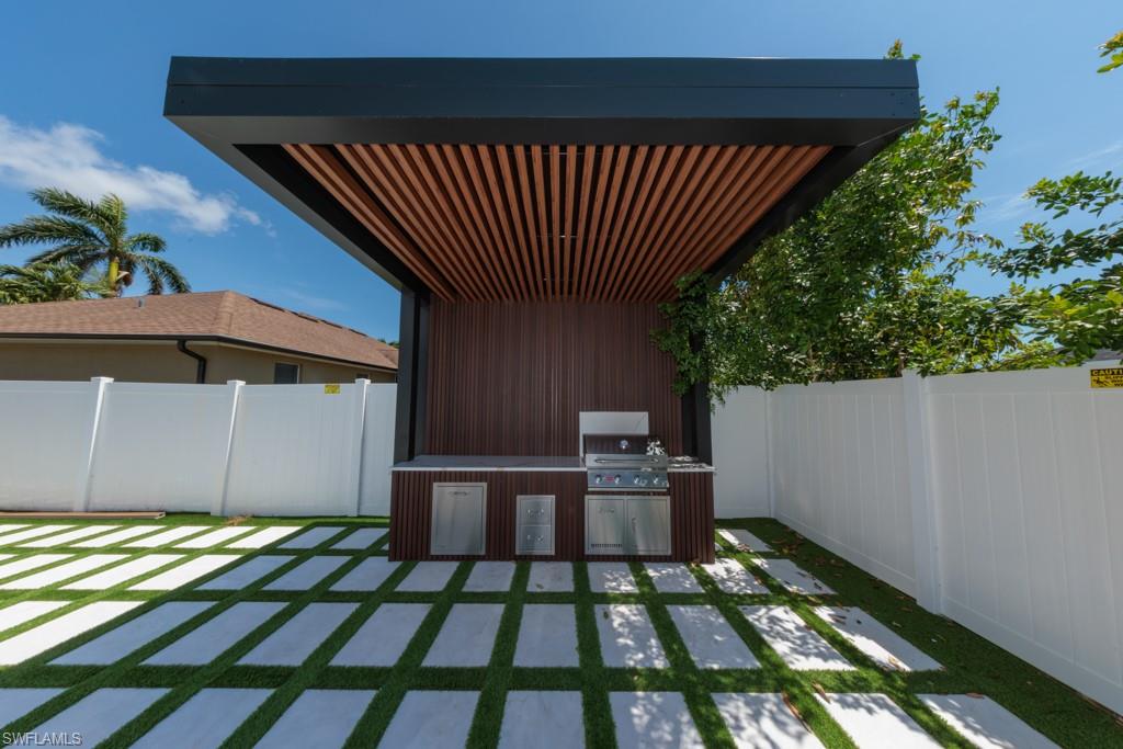 CAPE CORAL - Residential Lease