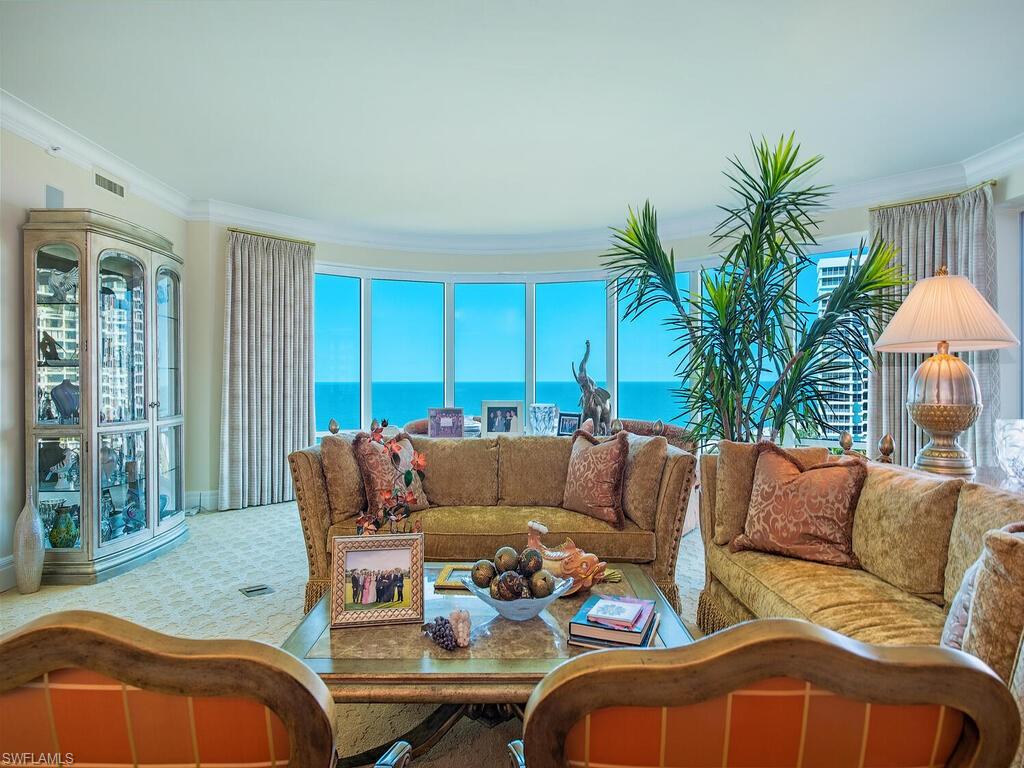 REGENT - Residential
