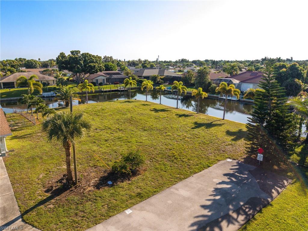 CAPE CORAL - Land