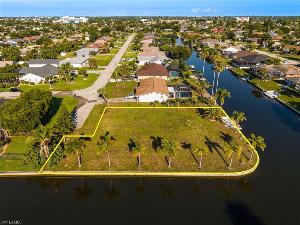 CAPE CORAL - Land