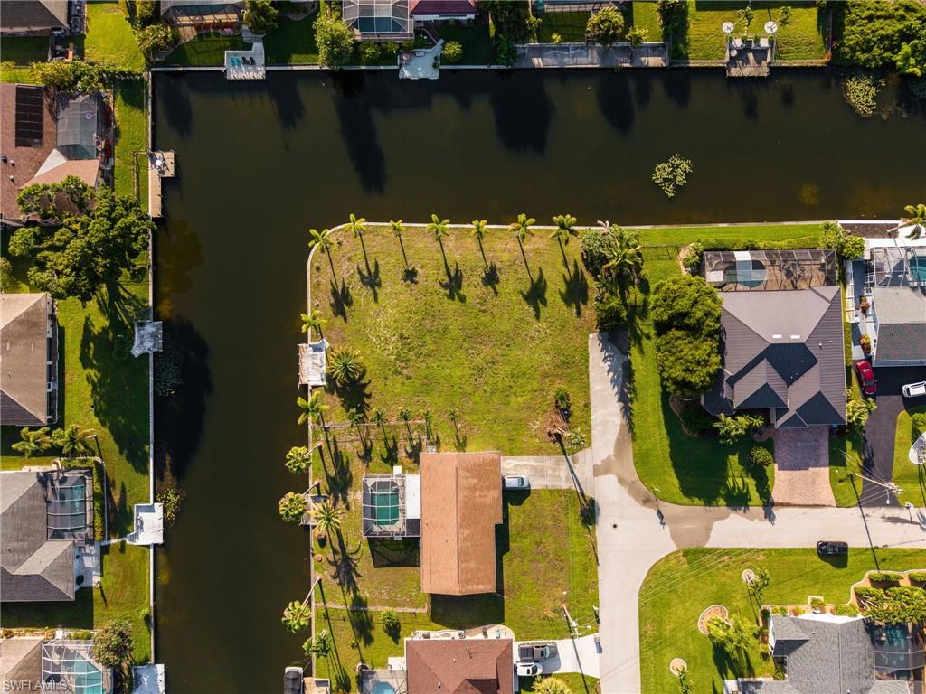 CAPE CORAL - Land