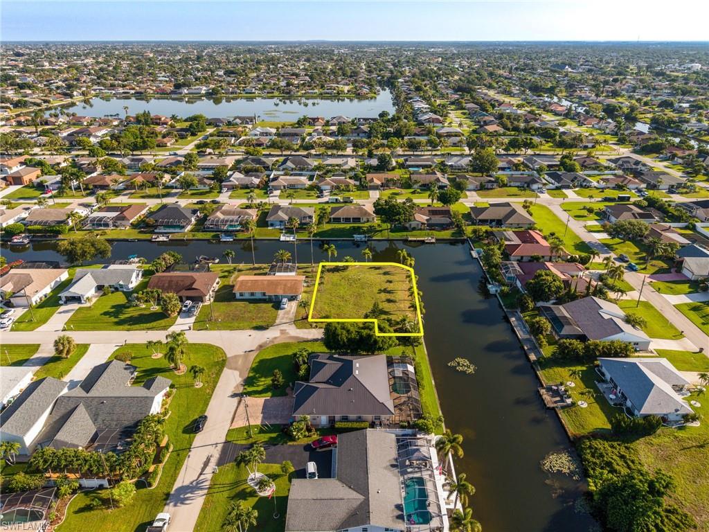 CAPE CORAL - Land