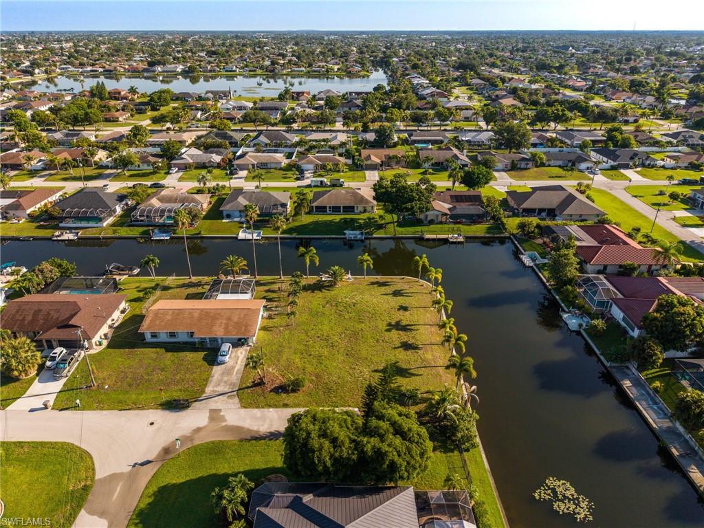 CAPE CORAL - Land