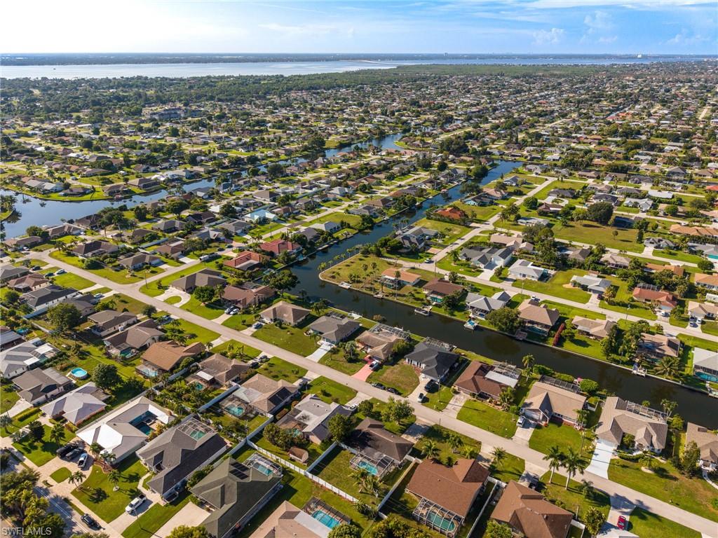 CAPE CORAL - Land