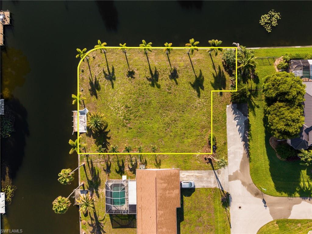 CAPE CORAL - Land