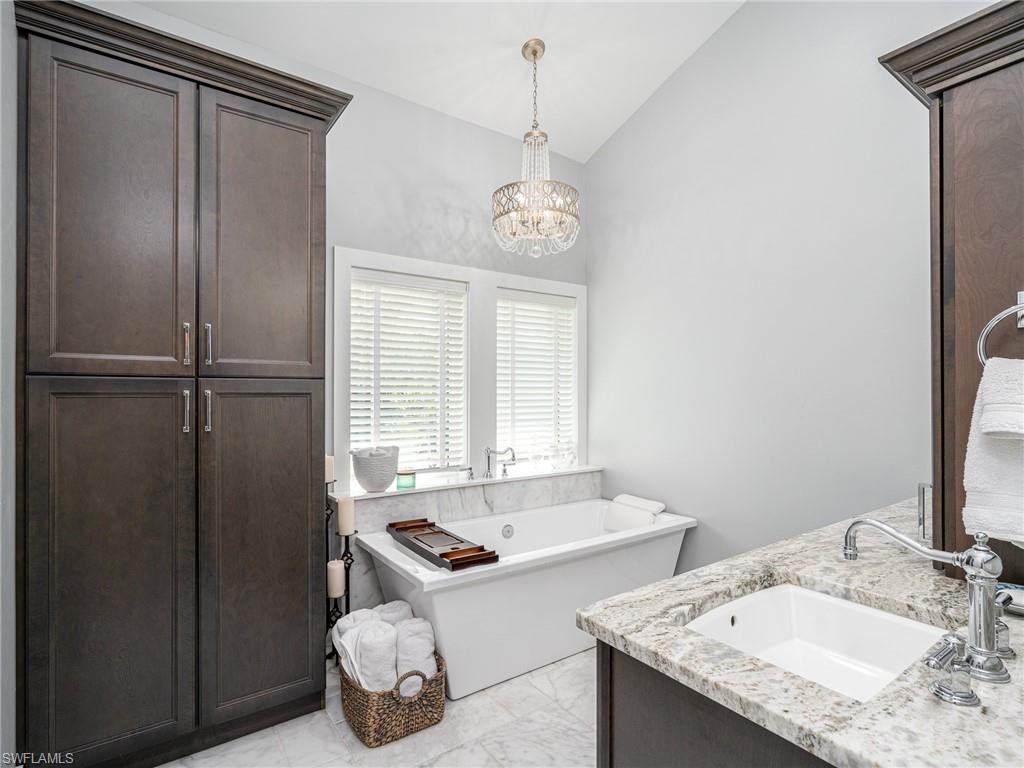 GUMBO LIMBO - Residential