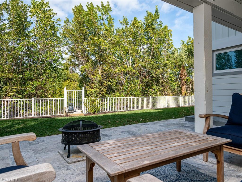 GUMBO LIMBO - Residential