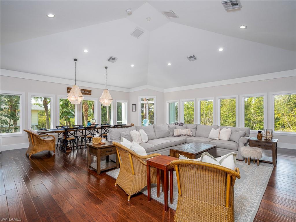 GUMBO LIMBO - Residential