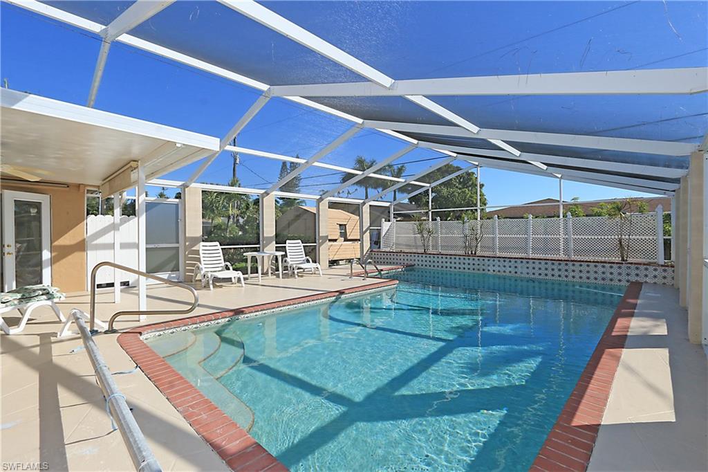 NAPLES PARK - Residential
